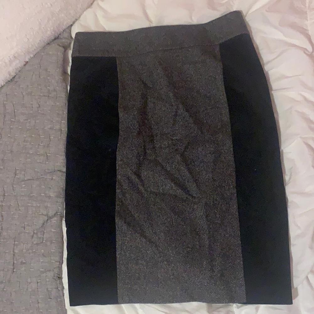 Gucci Grey Pencil Skirt With Black Stripe | XS | Great Condition